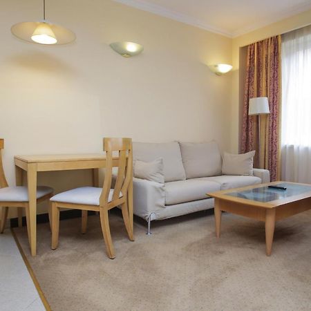 Chagala Atyrau Hotel Екстер'єр фото