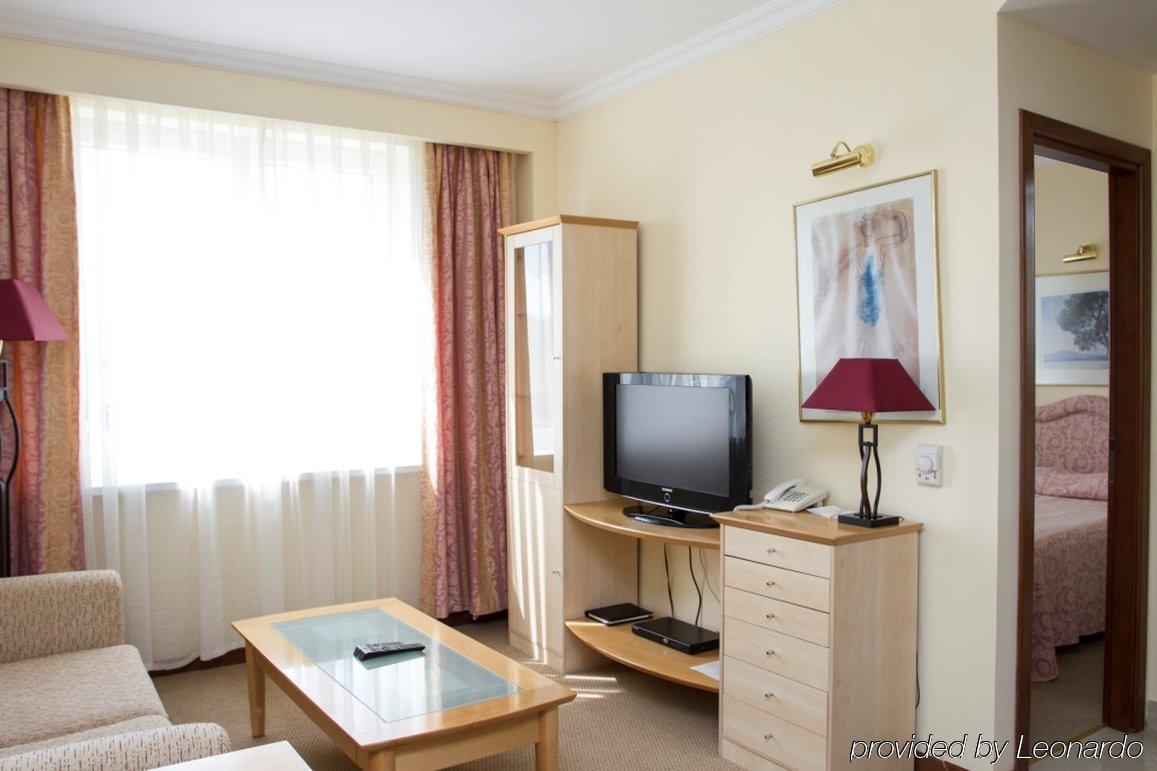 Chagala Atyrau Hotel Екстер'єр фото