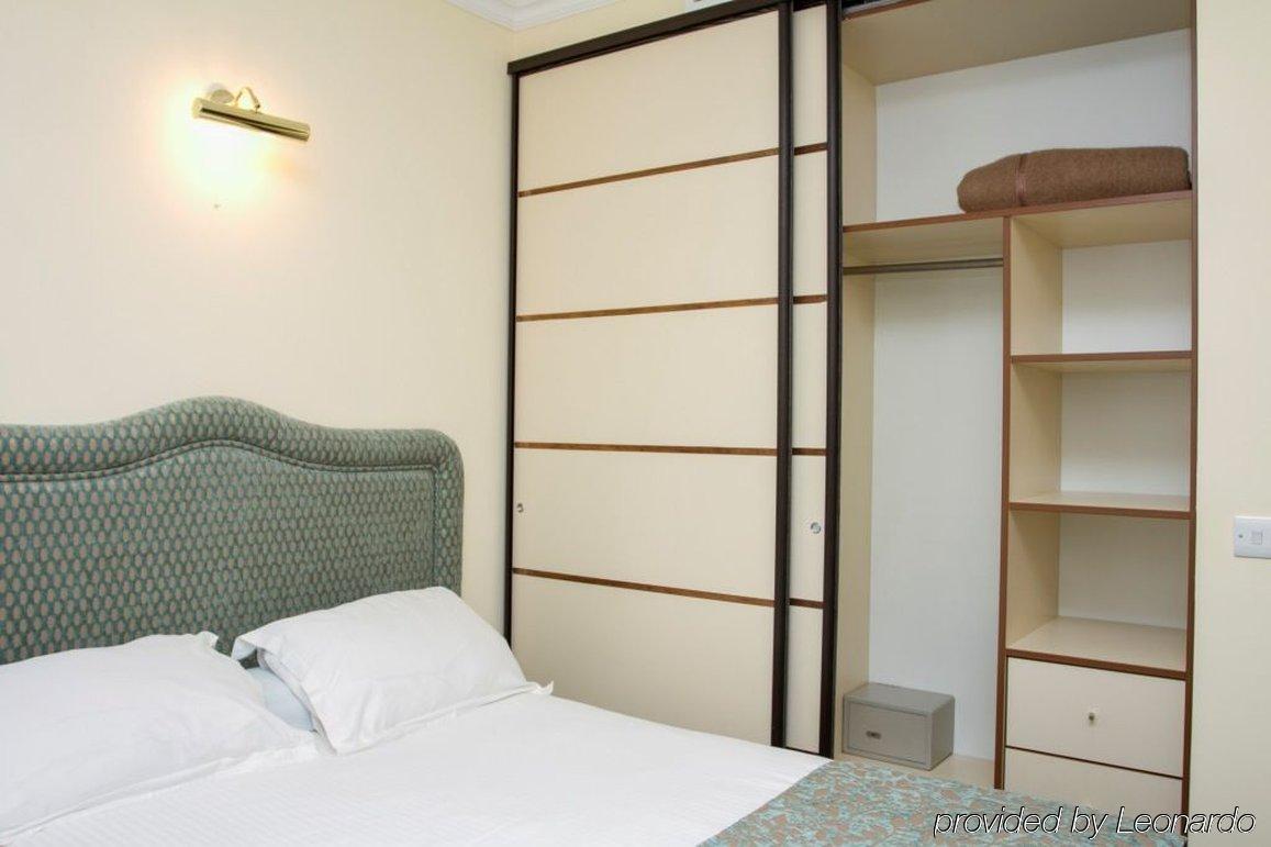 Chagala Atyrau Hotel Екстер'єр фото