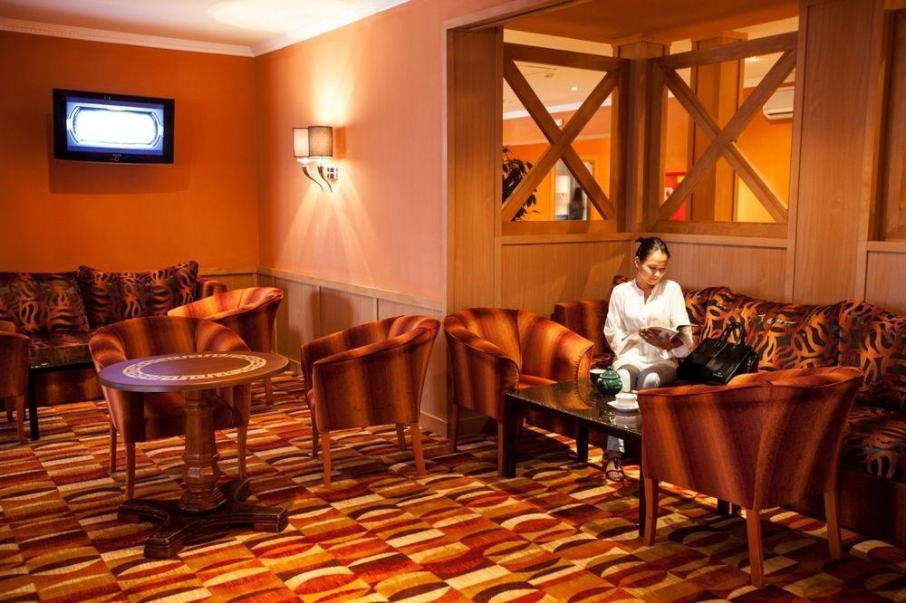 Chagala Atyrau Hotel Екстер'єр фото