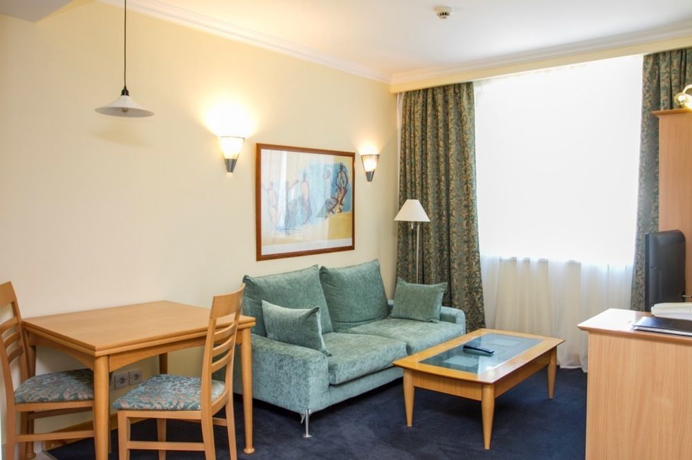 Chagala Atyrau Hotel Екстер'єр фото