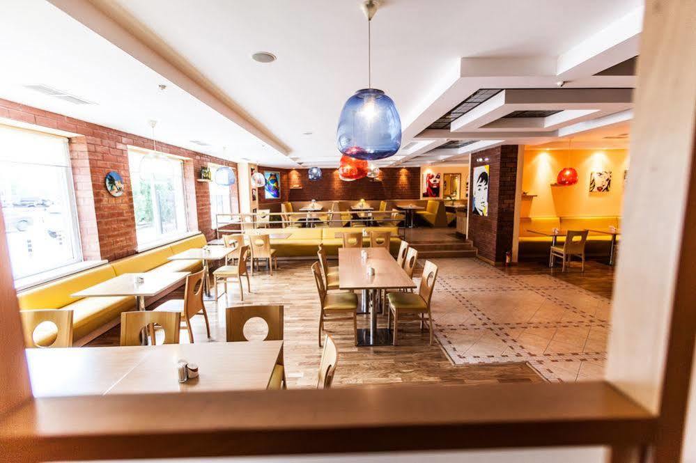 Chagala Atyrau Hotel Екстер'єр фото